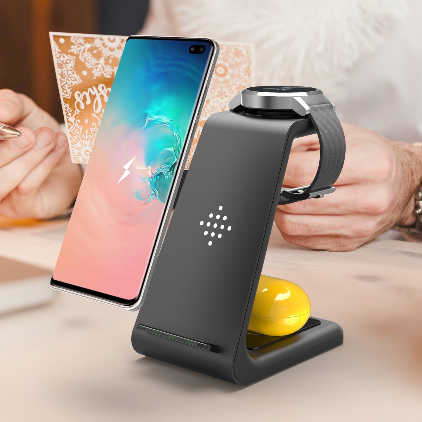 AAA Caricatore Wireless multistation per telefono smartwatch