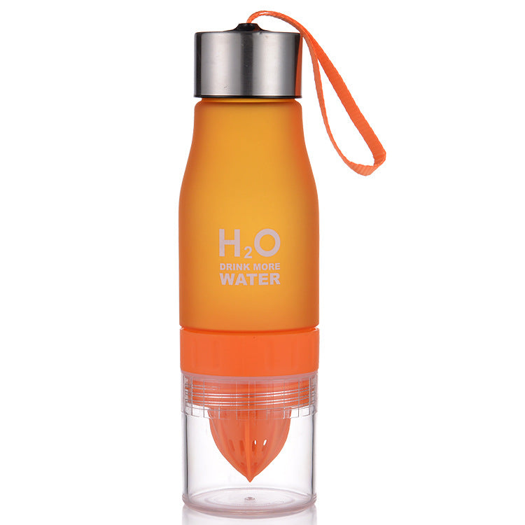 AA Infusore Bottiglia d'acqua 650ml plastica Infuso di frutta Bambini Bere Outdoor Sport bottiglia Succo limone Bollitore portatile