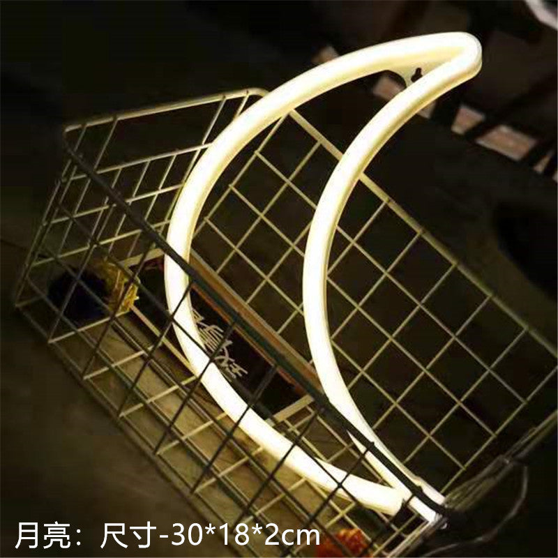 Luci al neon a LED con luci a forma di Cuore , Fulmine ,Fenicottero , Cactus ecc...